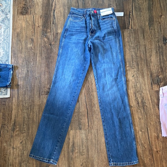 NWT Arizona 90s highest rise straight leg jeans **set of 2**
Size 1,3 - Picture 9 of 9